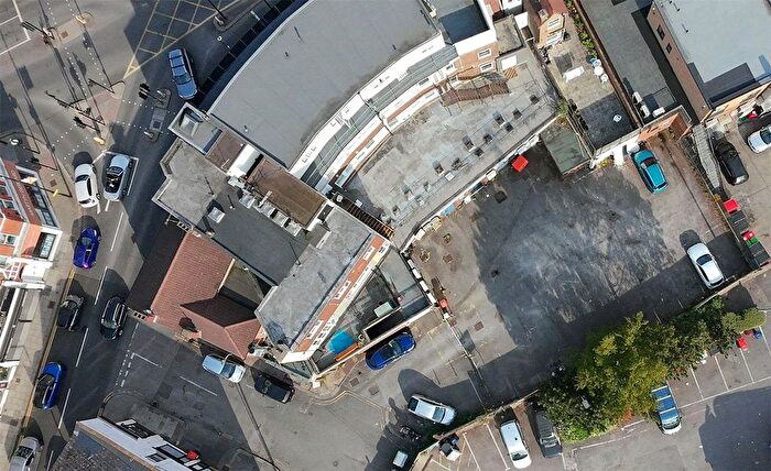 Studio For Sale In High Street, Barnet, EN5