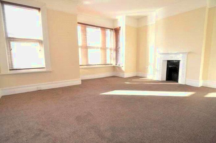 2 Bedroom Apartment To Rent In Frankfurt Road, London, SE24