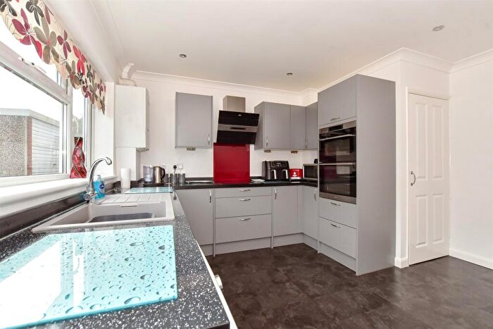 3 Bedroom Semi Detached House For Sale In Old Farm Close, Whitstable, Kent, CT5