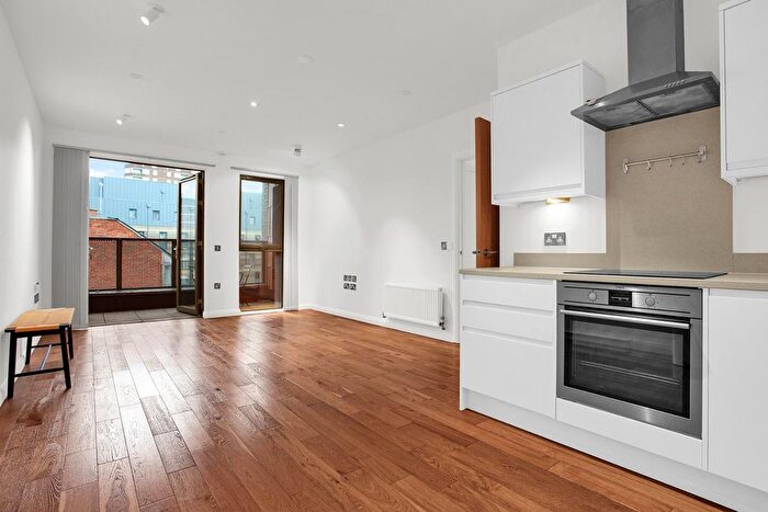 2 Bedroom Flat To Rent In Crondall Street, Hoxton, N1