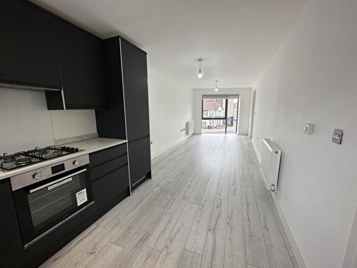 1 Bedroom Flat To Rent In Tanner Street, Barking, IG11