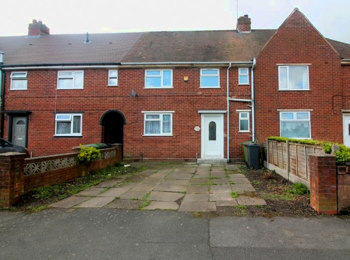 3 Bedroom Town House To Rent In Wilkinson Road, Wednesbury, WS10