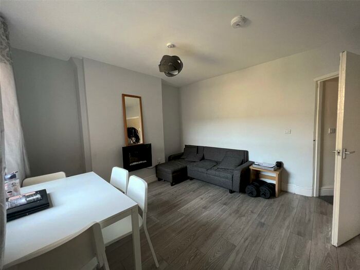 4 Bedroom Terraced House To Rent In Orme Road, Bangor, Gwynedd, LL57