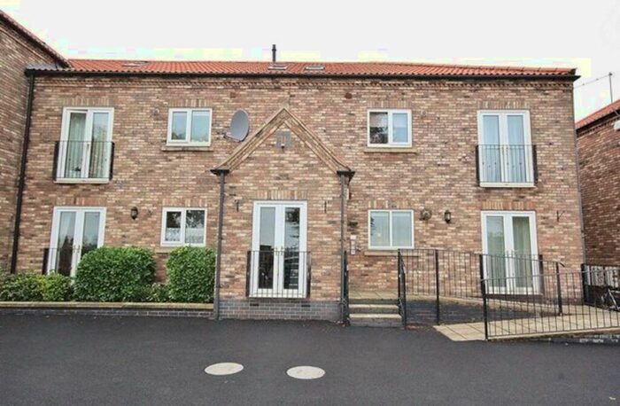 2 Bedroom Apartment To Rent In Richmond Court, Rawcliffe, DN14