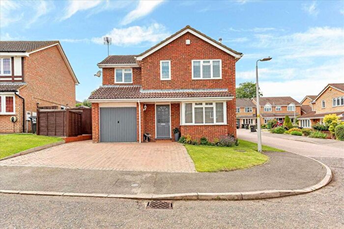 4 Bedroom Detached House For Sale In Oxleys, Olney, MK46