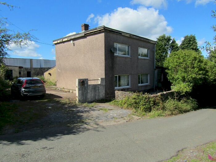 4 Bedroom Farm For Sale In Cross Hands, Llanelli, Carmarthenshire., SA14