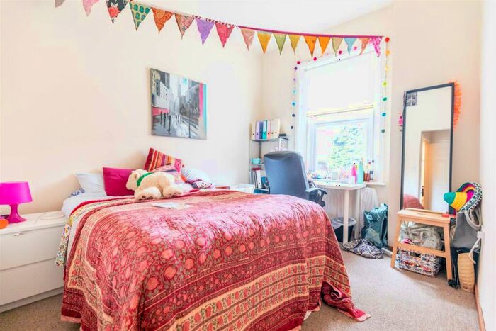 3 Bedroom Flat To Rent In £pppw - Claremont Road, Newcastle Upon Tyne, NE2