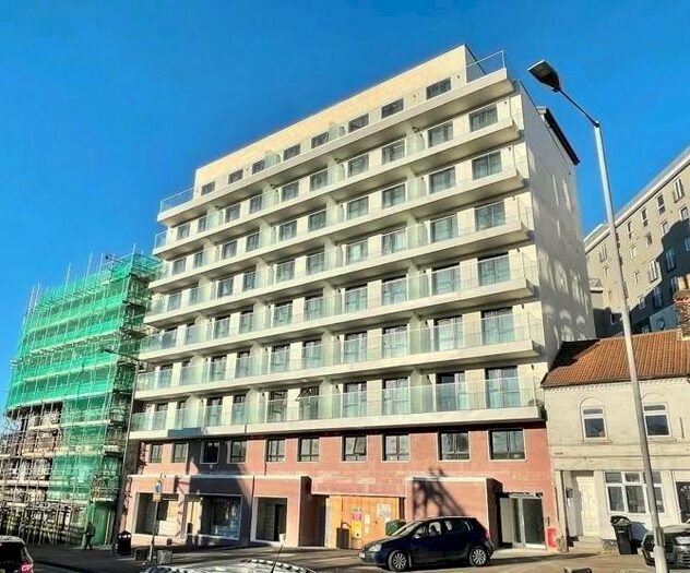 2 Bedroom Flat To Rent In Midland Road, Luton, LU2