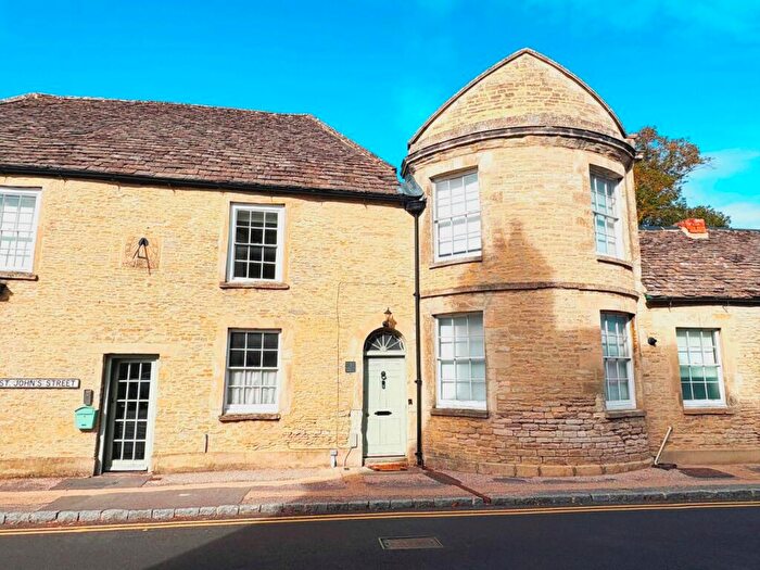 1 Bedroom Apartment For Sale In St. Johns Street, Lechlade, Gloucestershire, GL7