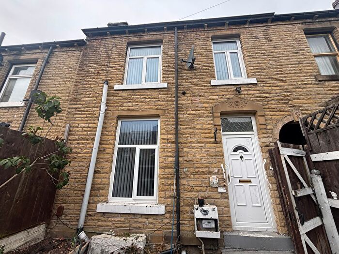 2 Bedroom Property To Rent In Corby Street, Huddersfield, HD2