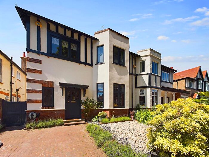 5 Bedroom Semi Detached House For Sale In Queens Road, Whitley Bay, NE26