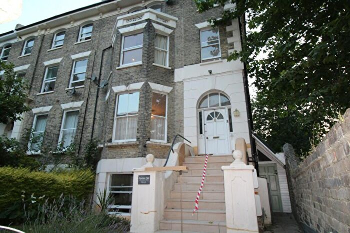 4 Bedroom Flat To Rent In Breakspears Road, London, SE4