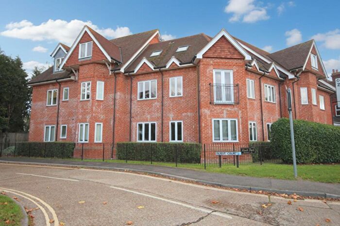 1 Bedroom Apartment To Rent In Hurst Park, Horsham, RH12