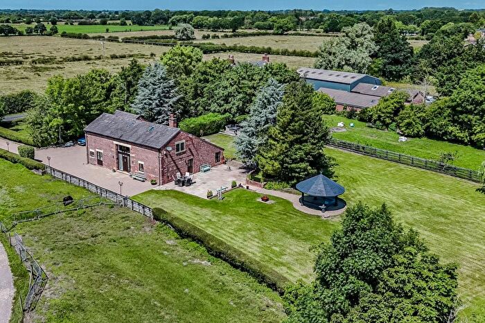 4 Bedroom Property For Sale In Ulnes Walton Lane, Leyland, PR26