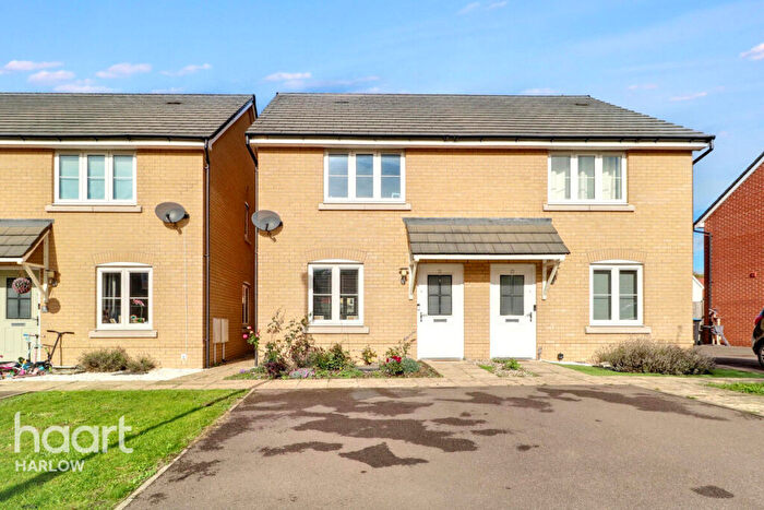 2 Bedroom Semi-Detached House For Sale In Wattle Road, Harlow, CM17