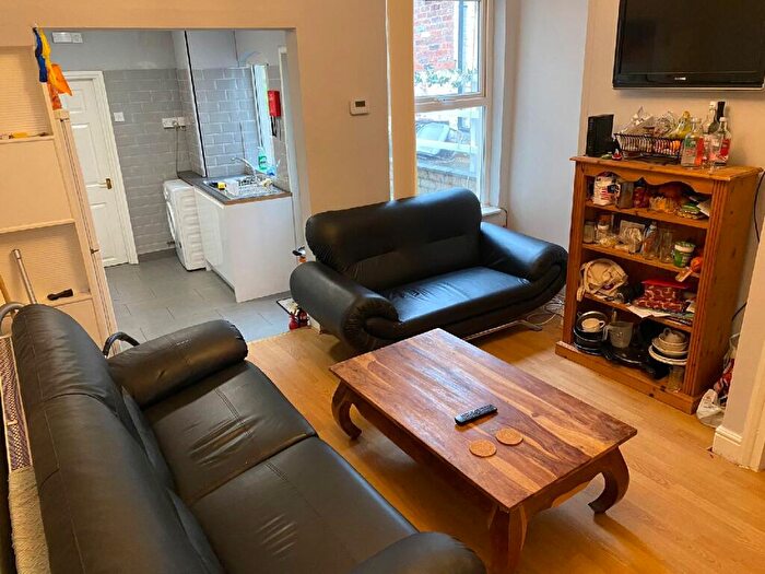 4 Bedroom House To Rent In Teignmouth Road, Selly Oak, Birmingham, West Midlands, B29