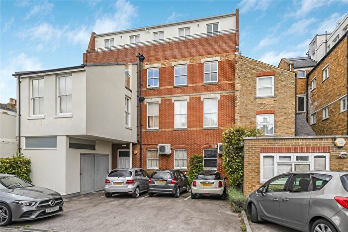 2 Bedroom Flat For Sale In The Causeway, Teddington, Middlesex, TW11