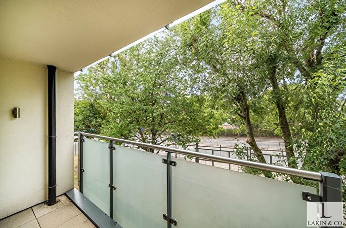 2 Bedroom Flat For Sale In Perkins Gardens, Ickenham, UB10