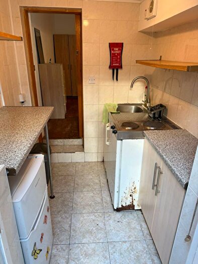 Studio To Rent In Bryantwood Road, London, N7