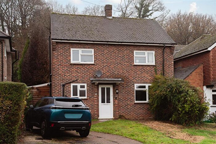 3 Bedroom Detached House For Sale In Sandhills Road, Reigate, RH2