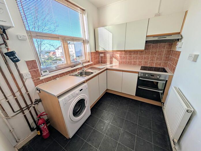 1 Bedroom Flat To Rent In Uplands Court, Crescent Road, Newport, NP19