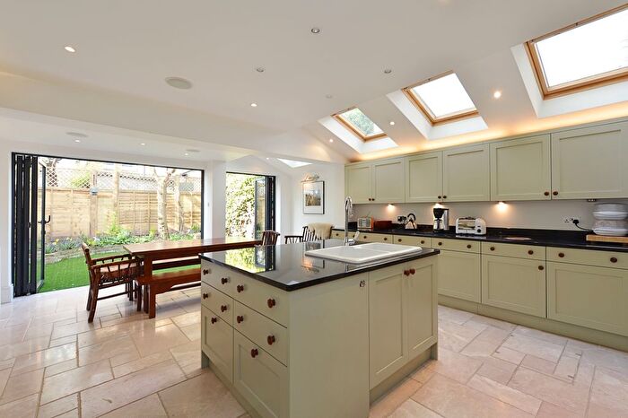 5 Bedroom Terraced House To Rent In Lynette Avenue, London, SW4