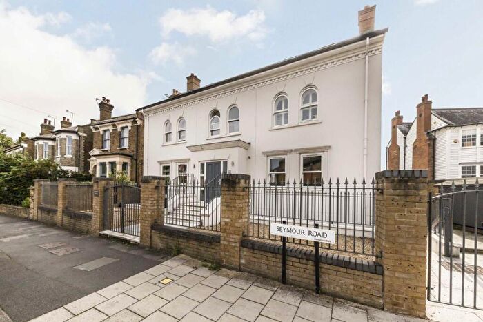 1 Bedroom Flat To Rent In Seymour Road, Teddington, KT1