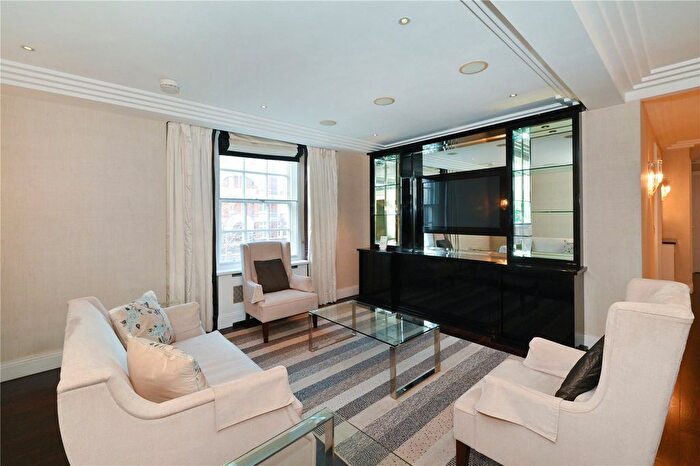 3 Bedroom Flat To Rent In Manor Apartments, - Abbey Road, St John's Wood, London, NW8