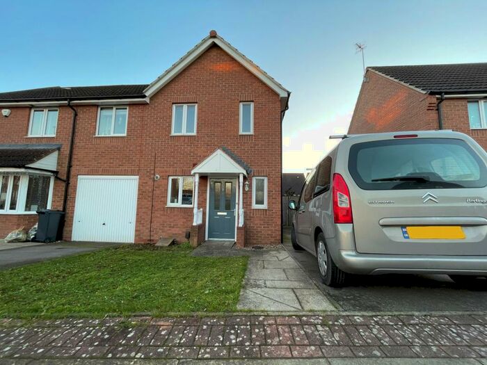 2 Bedroom House To Rent In Newbiggin Place, Leicester, LE4