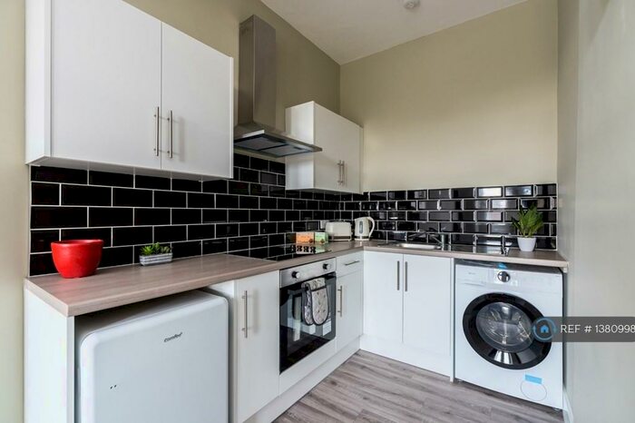 2 Bedroom Flat To Rent In Kirkton Road, Burntisland, KY3