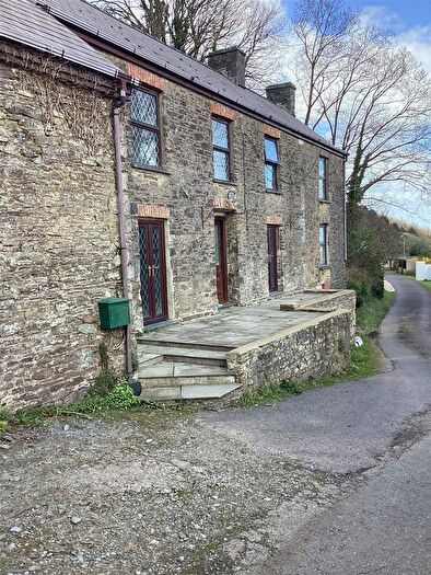 4 Bedroom Property For Sale In Pendine, Carmarthen, SA33