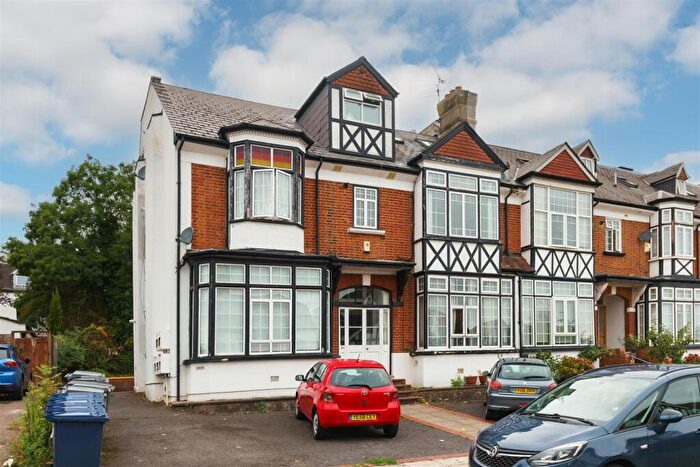 2 Bedroom Apartment For Sale In Sunny Gardens Road, Hendon, London, NW4