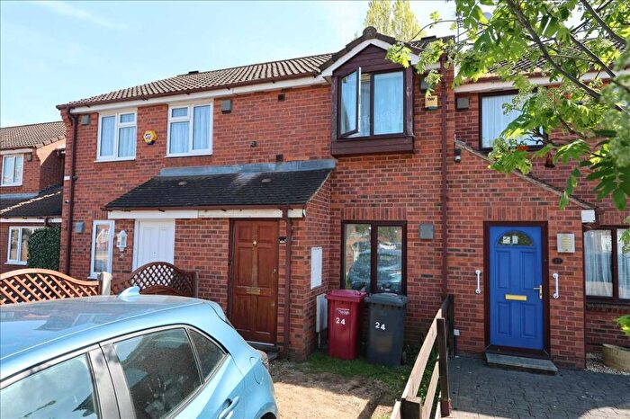 2 Bedroom Terraced House For Sale In Pearl Gardens, Cippenham, SL1