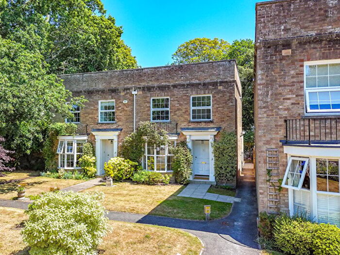 3 Bedroom Semi-Detached House For Sale In Latimers Close, Highcliffe, Christchurch, BH23