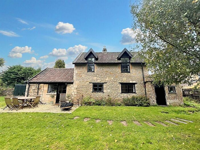 2 Bedroom Cottage For Sale In Farleigh Wick, Bradford-On-Avon, BA15