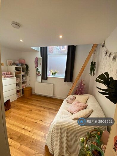 3 Bedroom Flat To Rent In The Kelly Arms, Kingston Upon Thames, KT1