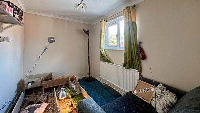 3 Bedroom Terraced House For Sale In Edgemere, Scunthorpe, DN15