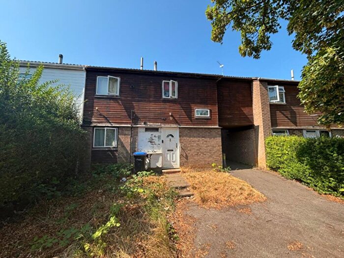 4 Bedroom Terraced House For Sale In Midfield Court, Thorplands, Northampton, NN3