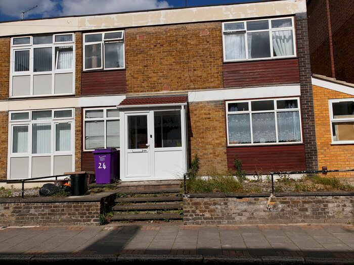 5 Bedroom Terraced House To Rent In Brokesley, Mile End, London, E3