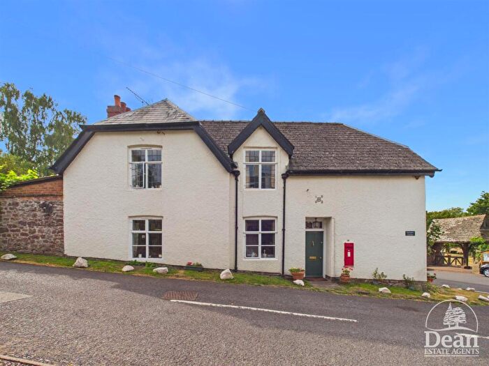 3 Bedroom Cottage For Sale In Newland, Coleford, GL16