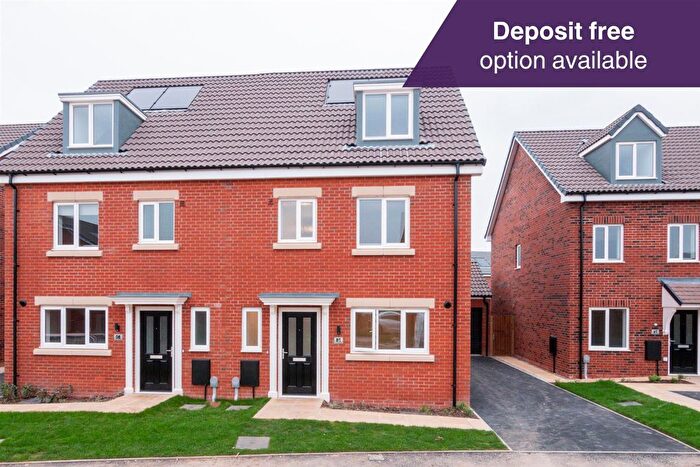 4 Bedroom Terraced House To Rent In Foxfields, Stoke-On-Trent, ST3
