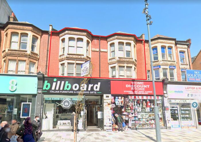 3 Bedroom Flat To Rent In High Road, Ilford, IG1