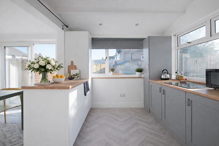 6 Bedroom Detached House To Rent In Branksome Drive, Filton, BS34