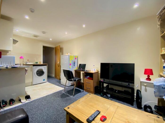 1 Bedroom Flat To Rent In Treherbert Street, Cardiff, CF24