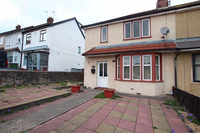 Detached House For Sale In Courtney Way Kingswood Bristol, BS15