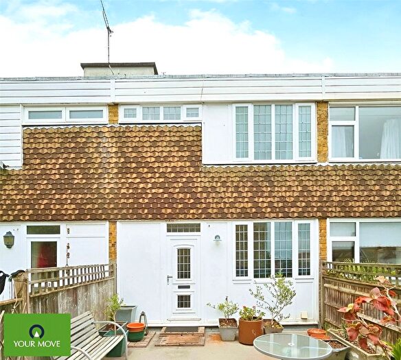 2 Bedroom Maisonette For Sale In Stephen Close, Broadstairs, Kent, CT10
