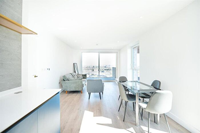 2 Bedroom Apartment To Rent In Quay Walk, Wembley, HA0