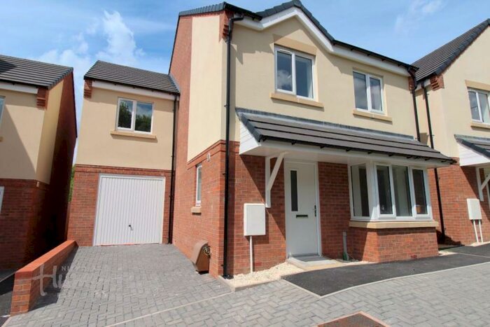 4 Bedroom House To Rent In Groveley Lane, Northfield, B31