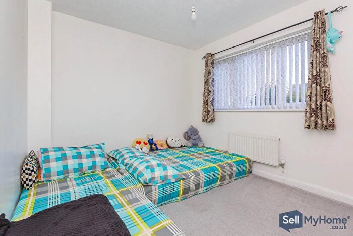 3 Bedroom Detached House For Sale In Orsett Close, Leicester, LE5