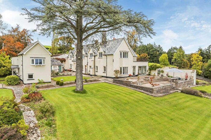 4 Bedroom Detached House For Sale In Stoodleigh, Tiverton, Devon, EX16